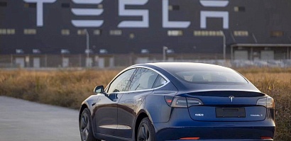 Tesla сделала автоматизированное вождение доступным для всех владельцев в Северной Америке